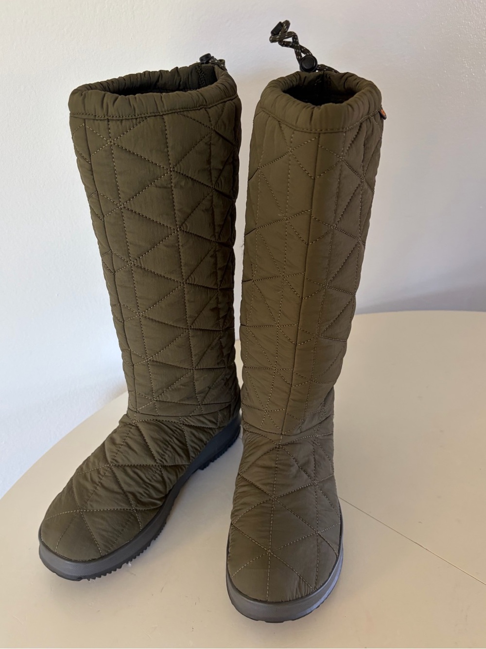 Bogs Snowday Tall Green Quilted Insulated Waterproof Snow Boots Women’s Size 10